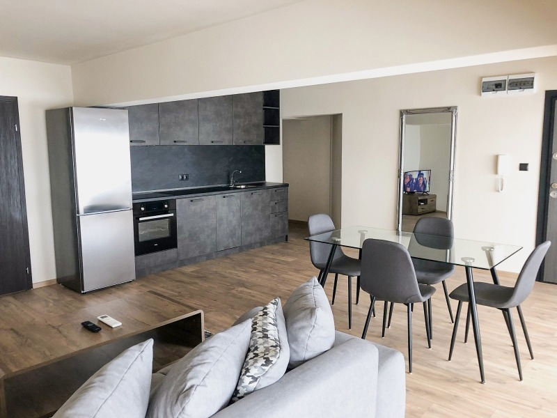 В аренду  2 спальни София , Изток , 85 кв.м | 90477572