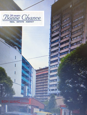 ГАРАЖ, ПАРКОМЯСТО, 65 m2