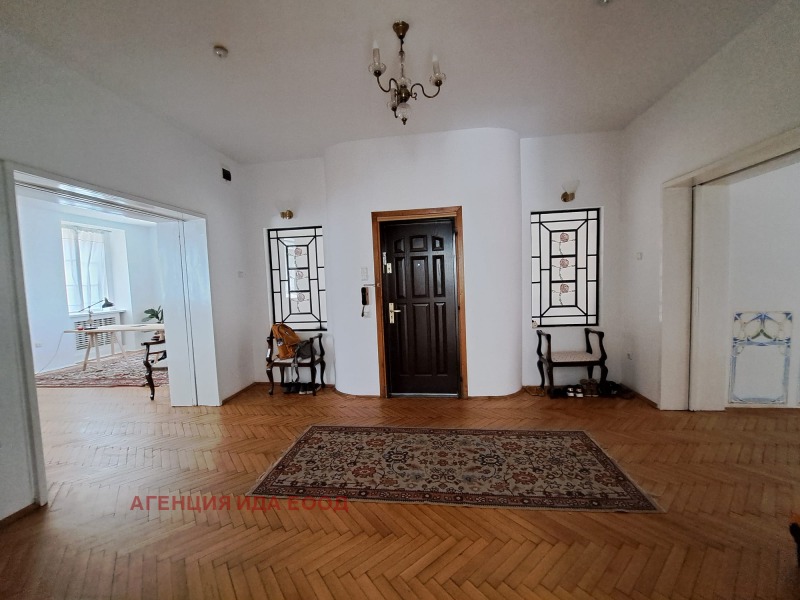 Vuokrattavana  3 makuuhuonetta Sofia , Tsentar , 210 neliömetriä | 73498064 - kuva [4]