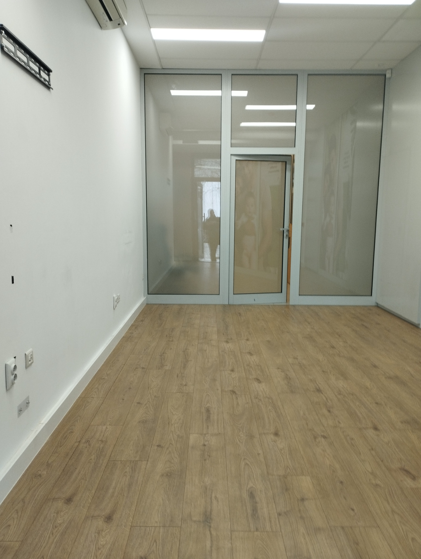 Дава под наем ОФИС, гр. София, Център, снимка 2 - Офиси - 54113440