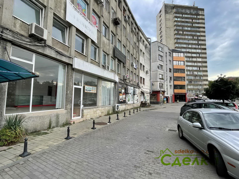 Дава под наем  Магазин град Габрово , Център , 96 кв.м | 33173960