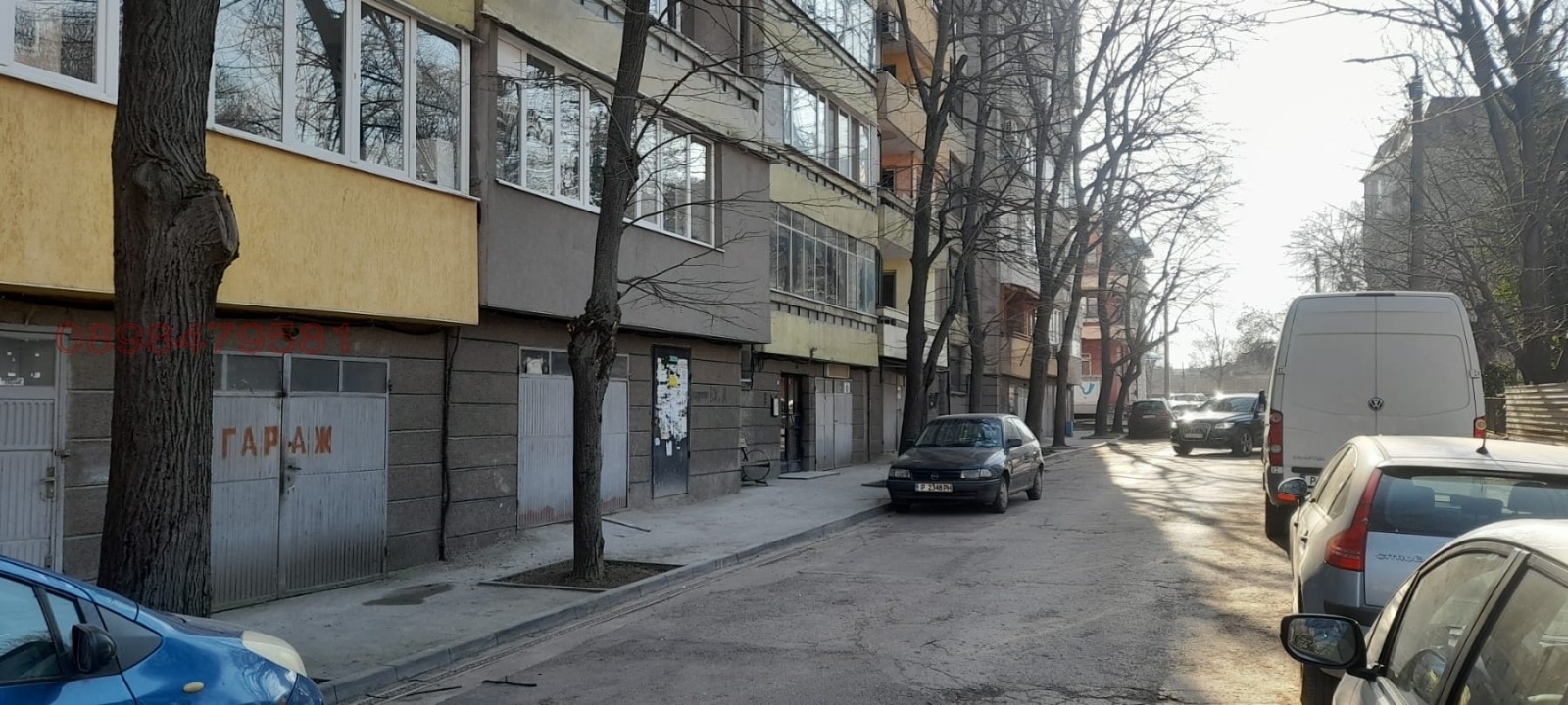 Дава под наем ГАРАЖ, ПАРКОМЯСТО, гр. Русе, Широк център