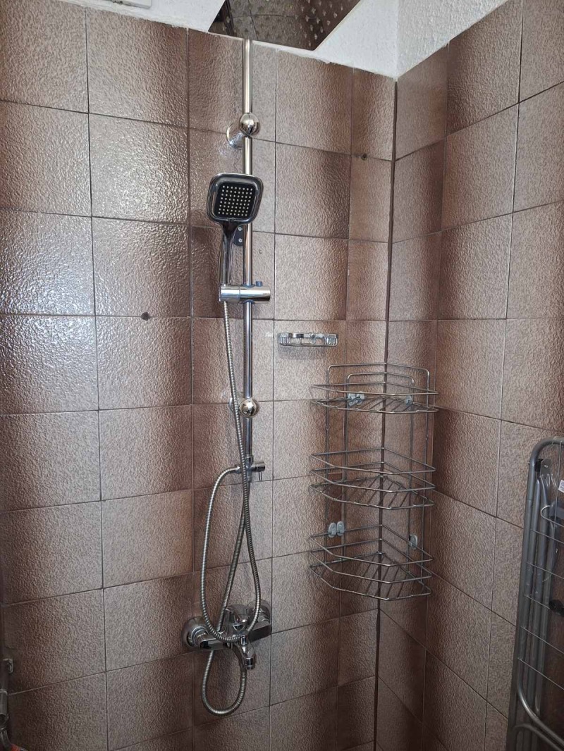 Kiadó  Stúdió Sofia , Ljulin 1 , 50 négyzetméter | 56557782 - kép [5]