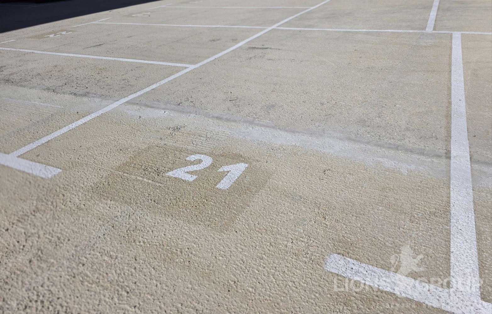 Дава под наем ГАРАЖ, ПАРКОМЯСТО, гр. Варна, Левски 2, снимка 2 - Гаражи и паркоместа - 54106096