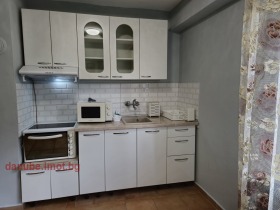 1 υπνοδωμάτιο Βαζραζδανε, Ρυσε