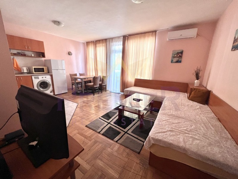 Zu vermieten  1 Schlafzimmer Warna , Sportna zala , 60 qm | 88888388