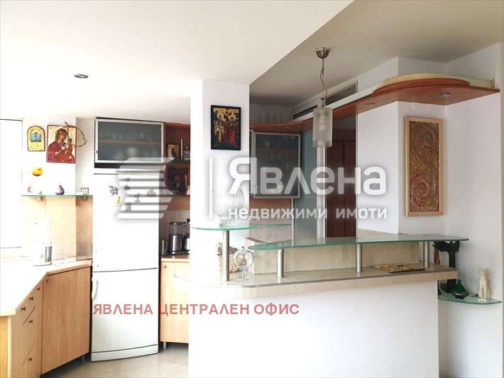 Дава под наем 3-СТАЕН, гр. София, Лозенец, снимка 3 - Апартаменти - 53426693