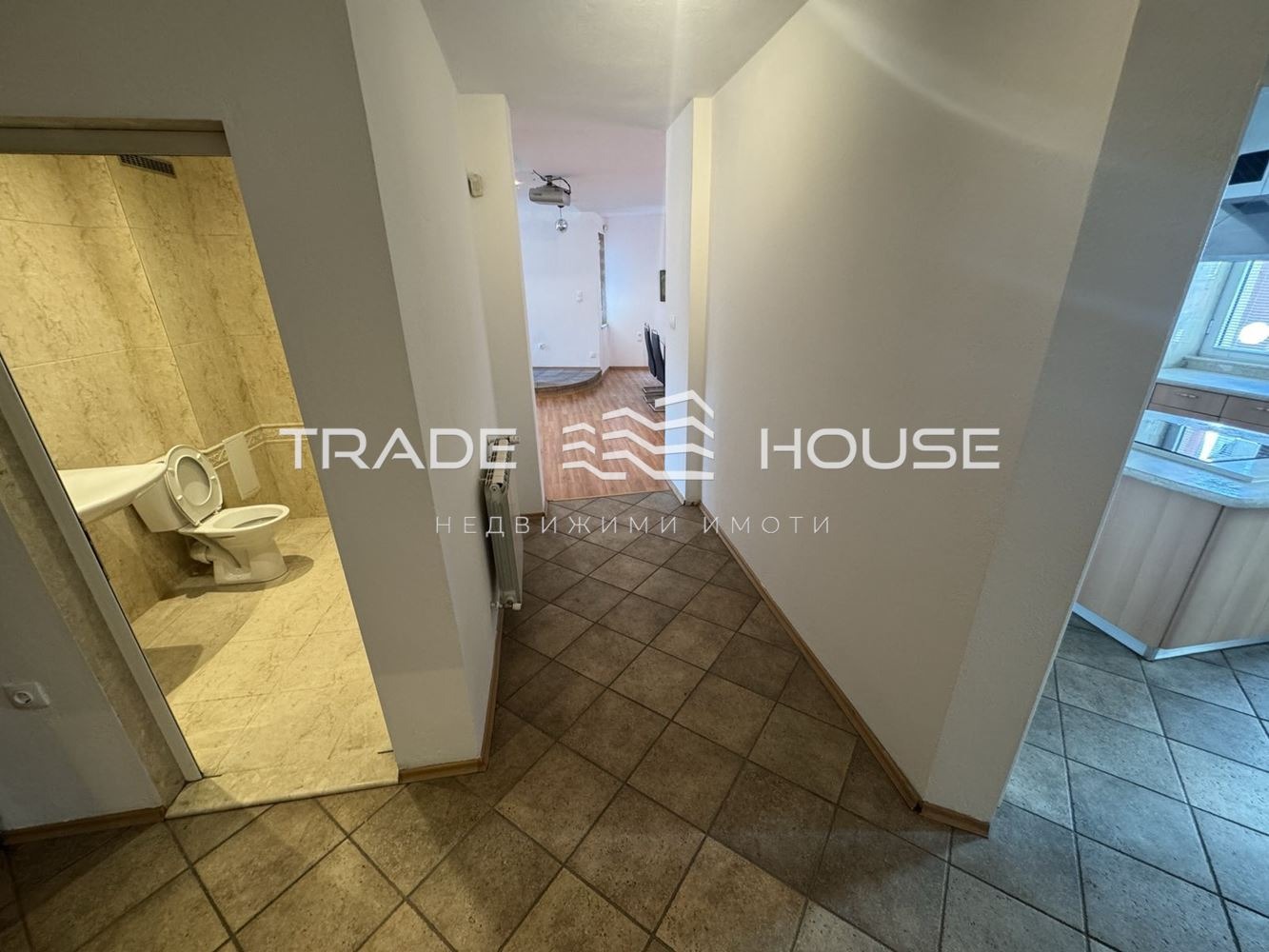 Дава под наем МНОГОСТАЕН, гр. Пловдив, Каменица 2, снимка 14 - Апартаменти - 53798703