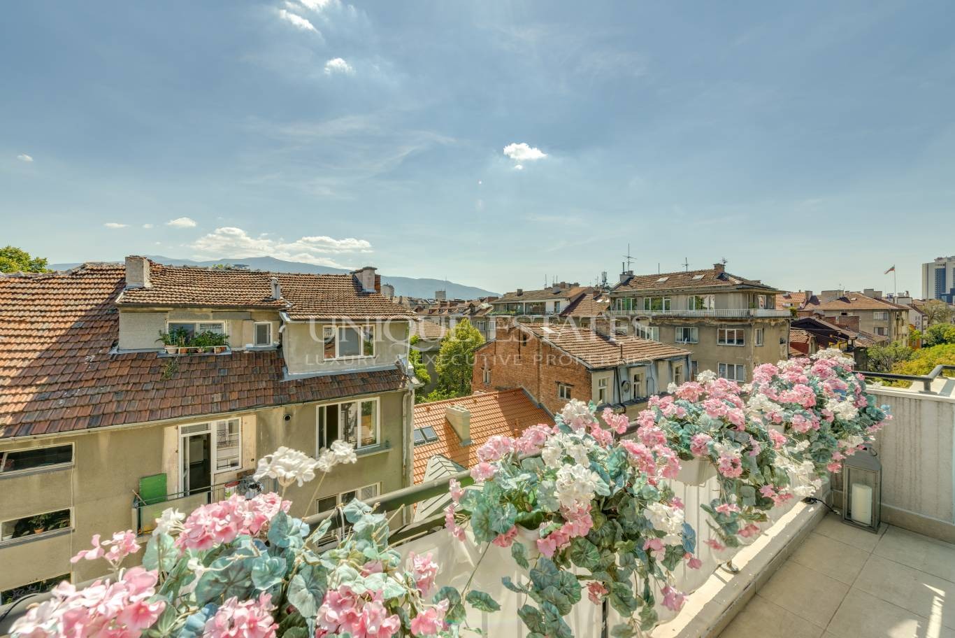 Дава под наем 3-СТАЕН, гр. София, Център, снимка 2 - Апартаменти - 53877273