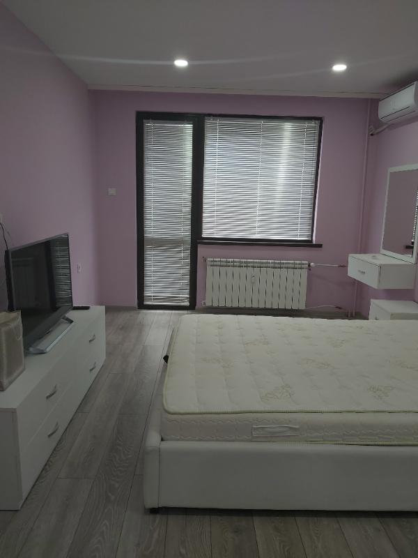 Zu vermieten  2 Schlafzimmer Plewen , Schirok zentar , 80 qm | 98281045 - Bild [2]
