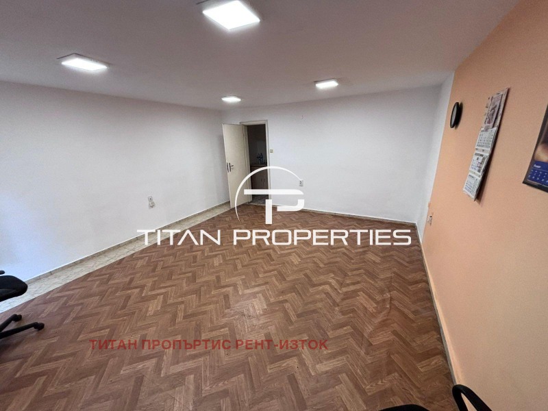 Дава под наем  Офис град Бургас , Възраждане , 35 кв.м | 38887885