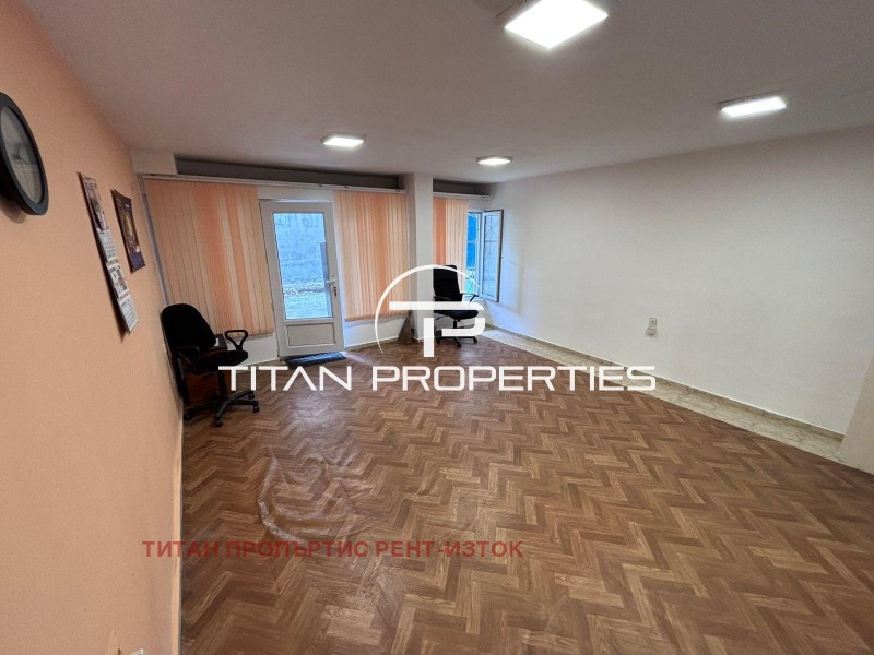 Дава под наем  Офис град Бургас , Възраждане , 35 кв.м | 38887885 - изображение [2]