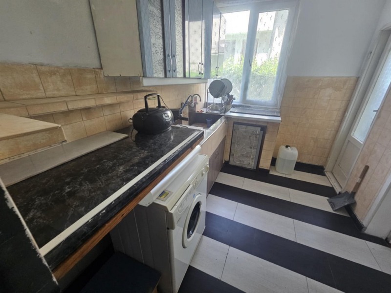 Дава под наем  Етаж от къща град Кърджали , Байкал , 110 кв.м | 71698997 - изображение [8]