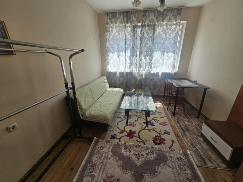 Дава под наем  Етаж от къща град Кърджали , Байкал , 110 кв.м | 71698997 - изображение [3]
