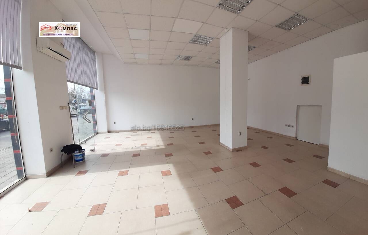 Дава под наем МАГАЗИН, гр. Пловдив, Център, снимка 3 - Магазини - 55010974