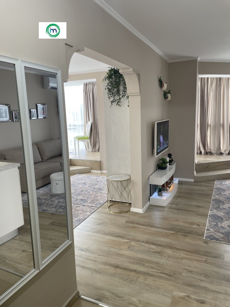 Дава под наем  2-стаен град Пазарджик , Идеален център , 50 кв.м | 21090602