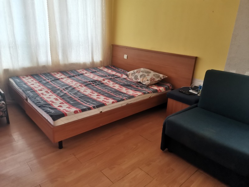 Дава под нем  1-стаен, град Бургас, Славейков •  225 EUR • ID 17250972 — holmes.bg - [1] 