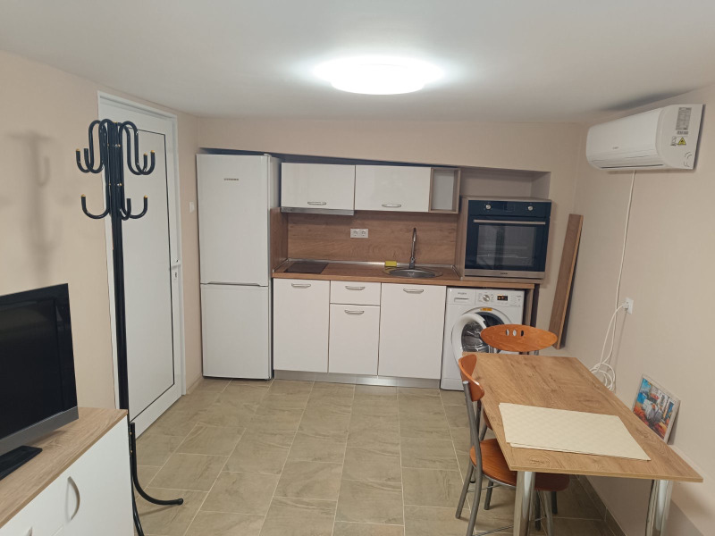 En renta  Estudio Sofia , Trebich , 25 metros cuadrados | 62532652