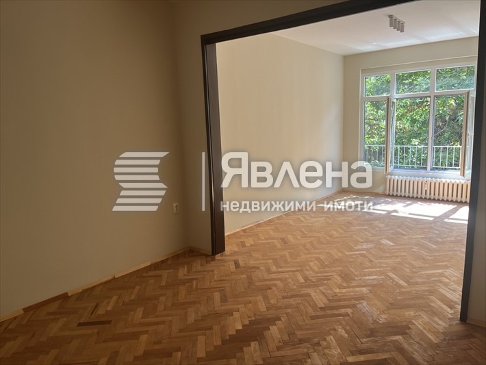 Kiadó  2 hálószobás Sofia , Centar , 80 négyzetméter | 41076684