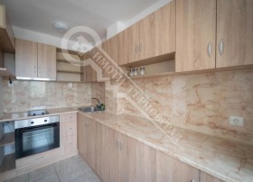 2 dormitoare Buzludja, Velico Târnovo