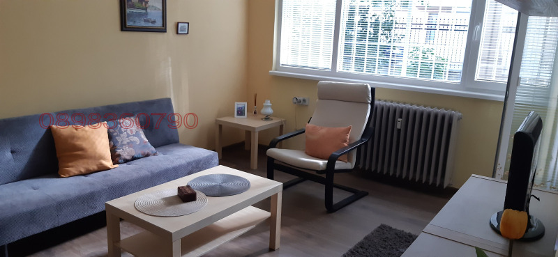Vuokrattavana  1 makuuhuone Sofia , Meditsinska akademija , 60 neliömetriä | 72897596