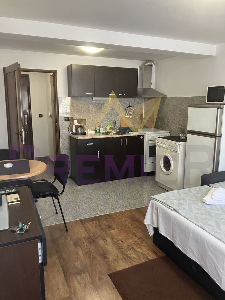 Дава под нем  1-стаен, град Варна, Център •  300 EUR • ID 29191627 — holmes.bg - [1] 