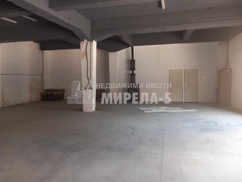 Da affittare  Edificio industriale Ruse , Promishlena zona - Zapad , 210 mq | 15703685 - Immagine [2]