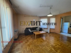 2 спаваће собе Гео Милев, Софија