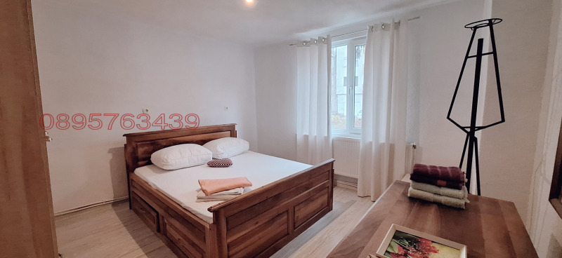 Дава под наем КЪЩА, гр. Перник, Център, снимка 6 - Къщи - 52938153