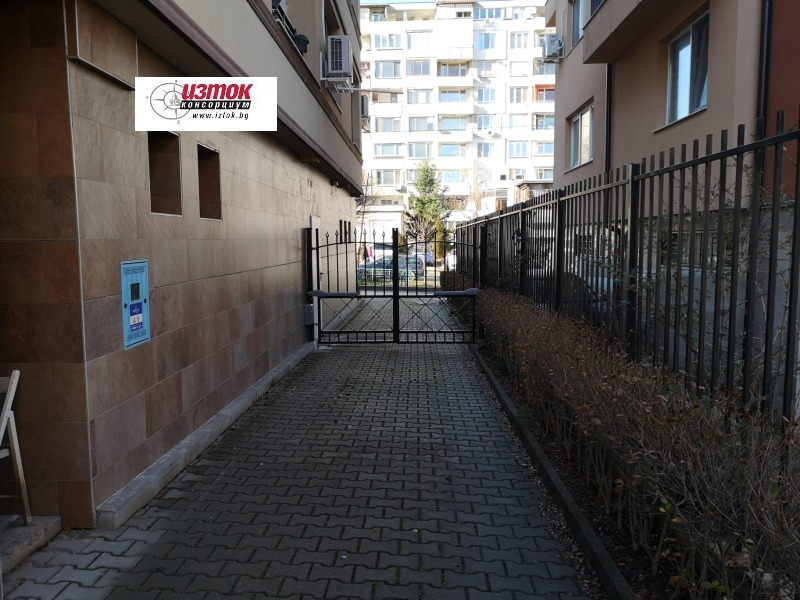 Para alugar  Garagem Sofia , Bakston , 22 m² | 82129125 - imagem [3]