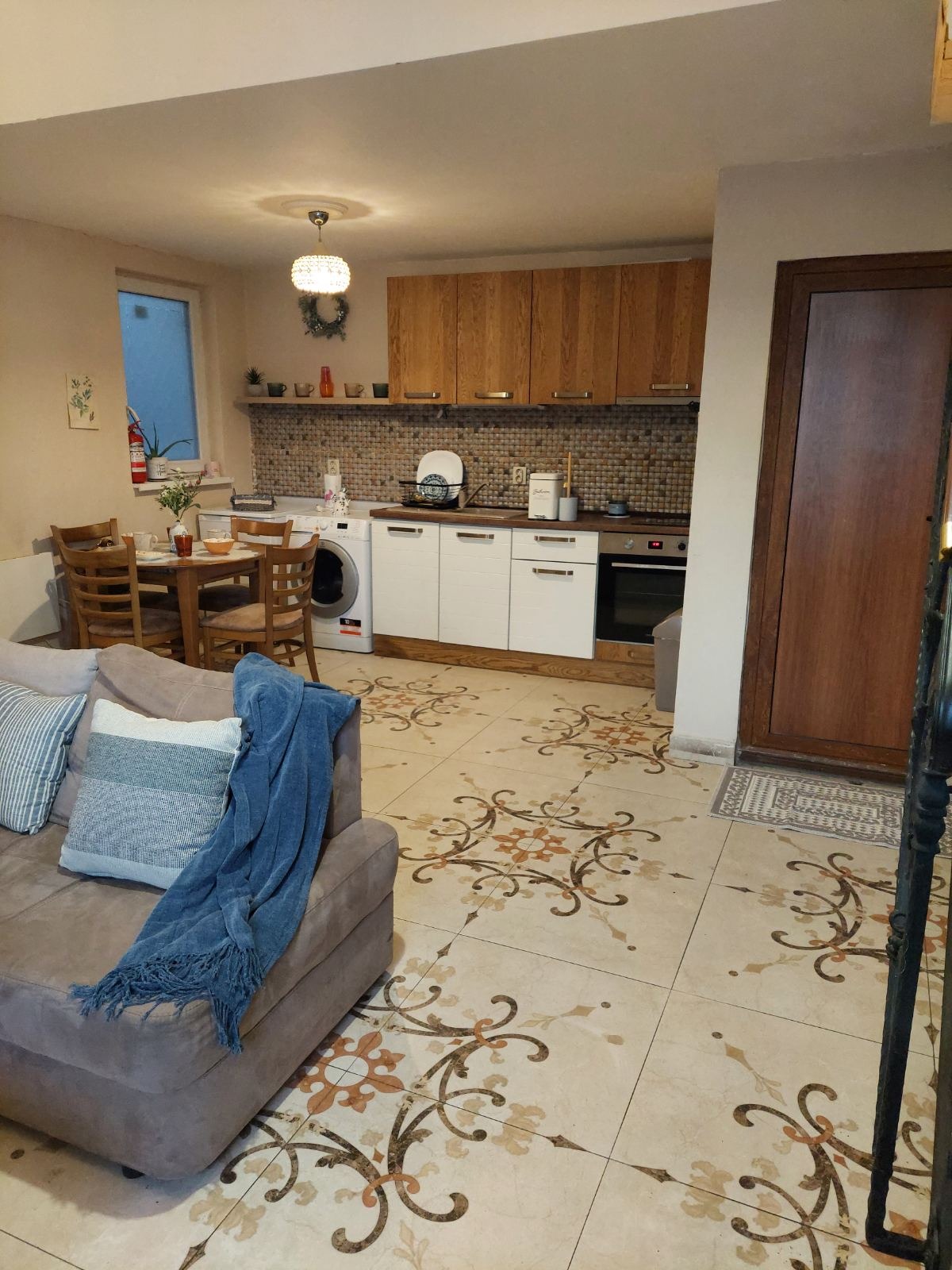 Дава под наем 3-СТАЕН, гр. София, Център, снимка 2 - Апартаменти - 54148305