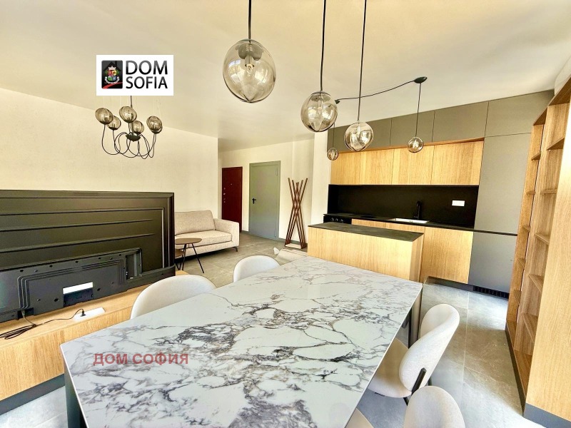 Para alugar  2 quartos Sofia , Kniajevo , 130 m² | 72636359