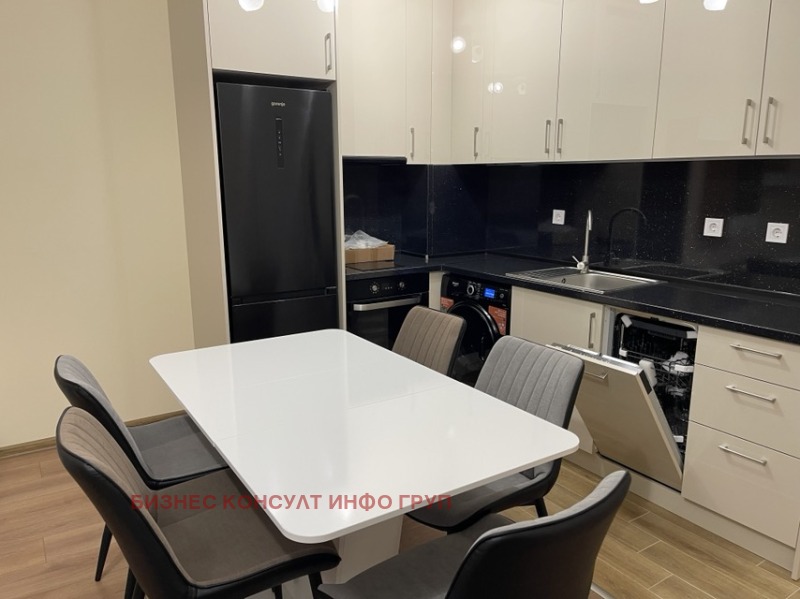 Do wynajęcia  2 sypialnie Sofia , Suchata reka , 110 mkw | 64568713 - obraz [2]