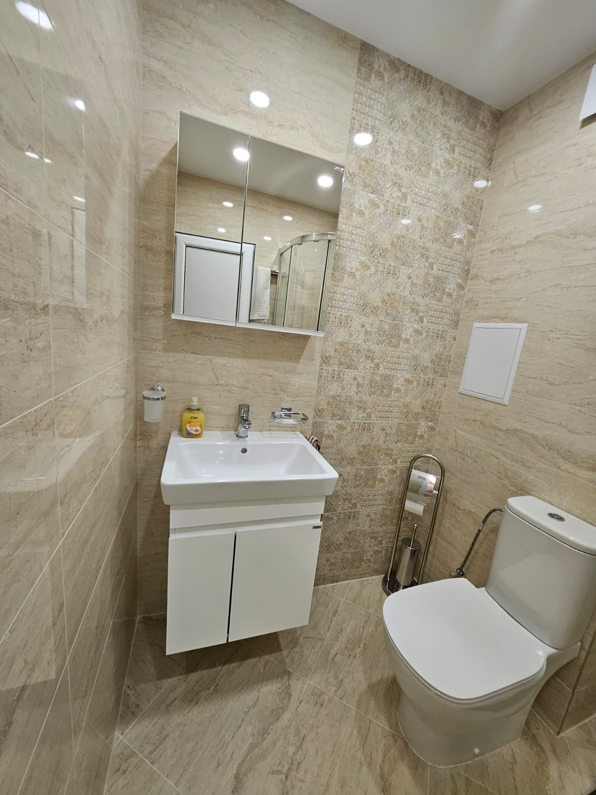 Дава под наем 2-СТАЕН, гр. София, Дружба 2, снимка 13 - Апартаменти - 54218077