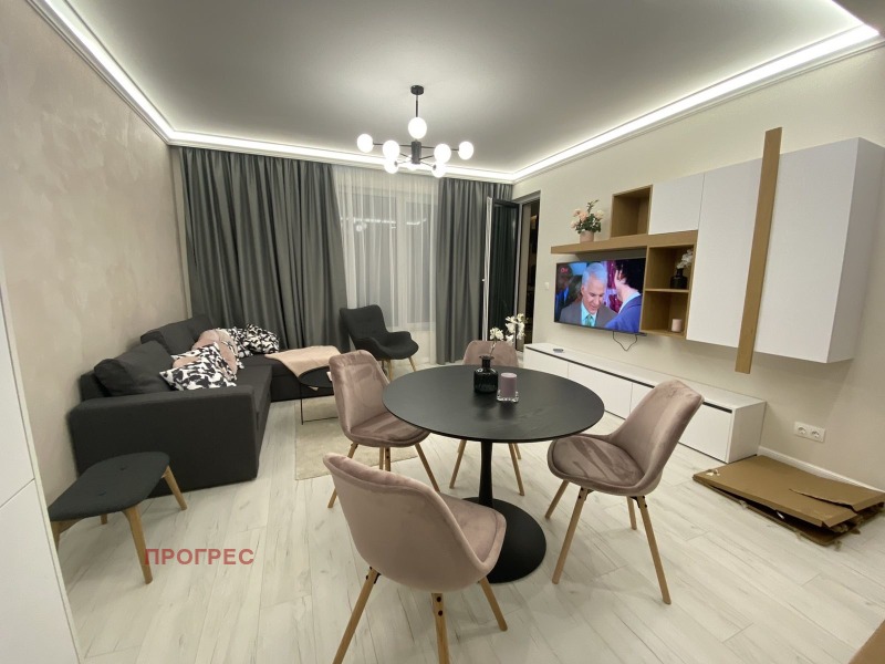 For Rent  1 bedroom Plovdiv , Hristo Smirnenski , 65 sq.m | 70182372