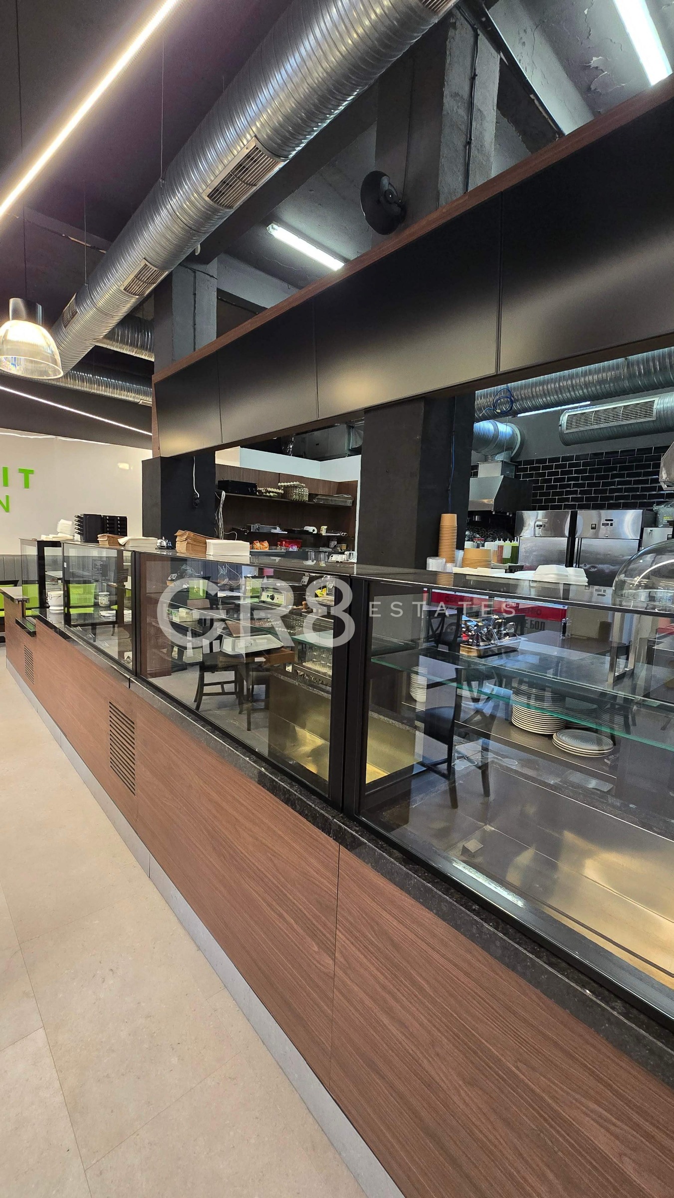 Дава под наем ЗАВЕДЕНИЕ, гр. София, Център