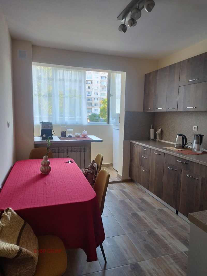 Дава под наем  3-стаен град София , Света Троица , 100 кв.м | 94246735