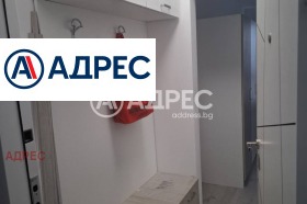 Στούντιο Βλαδησλαβ Βαρνεντσηκ 1, Βαρνα 4