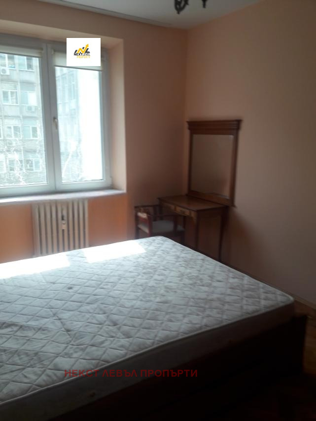 Zu vermieten  2 Schlafzimmer Sofia , Zentar , 110 qm | 19058009 - Bild [7]