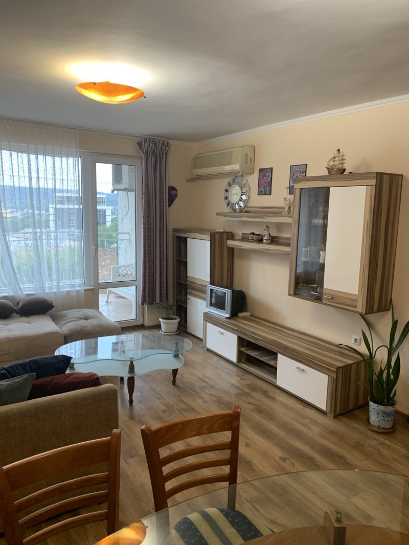 Te huur  2 slaapkamers Varna , Tsentar , 120 m² | 67263488