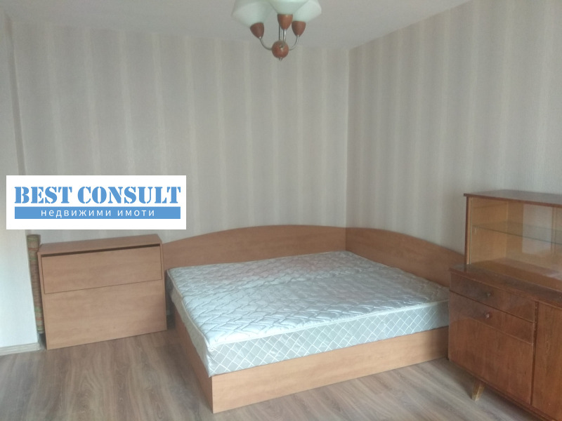 For Rent  Studio Ruse , Vazrazhdane , 42 sq.m | 84483398