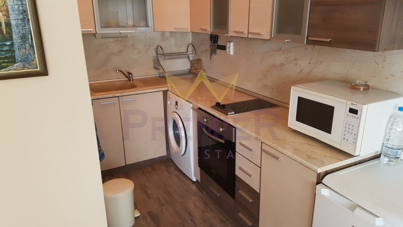 Дава под нем  2-стаен, град Варна, Аспарухово •  400 EUR • ID 11522463 — holmes.bg - [1] 