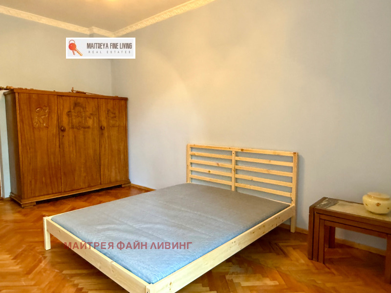 Издаје се  2 спаваће собе Софија , Центар , 80 м2 | 71395811 - слика [6]
