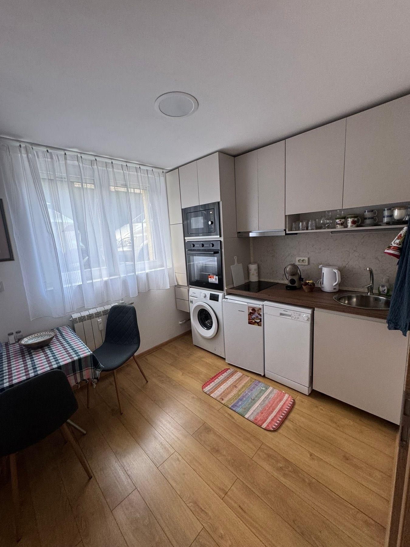 Дава под наем 2-СТАЕН, гр. София, Лозенец