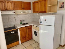 1 sovrum Lazur, Burgas 8