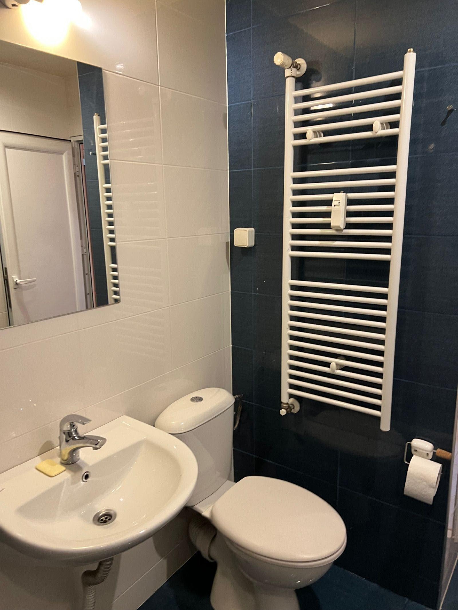 Дава под наем 3-СТАЕН, гр. София, Света Троица, снимка 9 - Апартаменти - 53763053