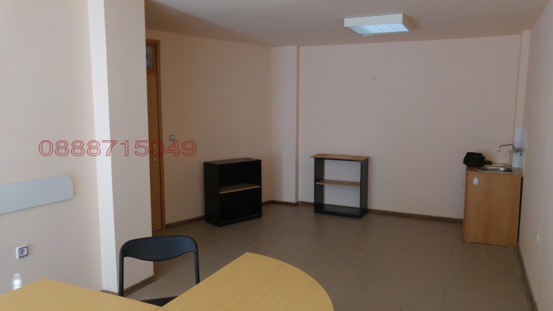 Дава под Наем ОФИС в град Плевен, Идеален център - 52 кв.м / 300 € » 586.75 лв.