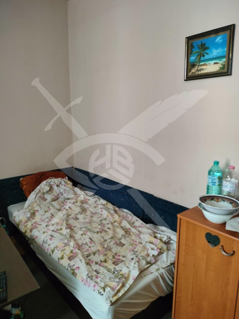 Kiadó  Stúdió Varna , VINS-Cserven ploshtad , 20 négyzetméter | 17024797 - kép [2]