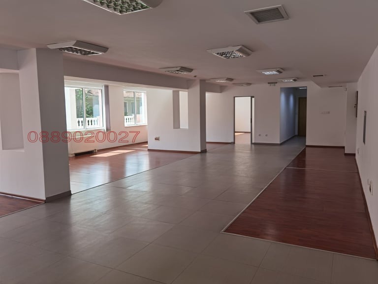 Дава под наем ОФИС, гр. Пловдив, Център, снимка 2 - Офиси - 52812701