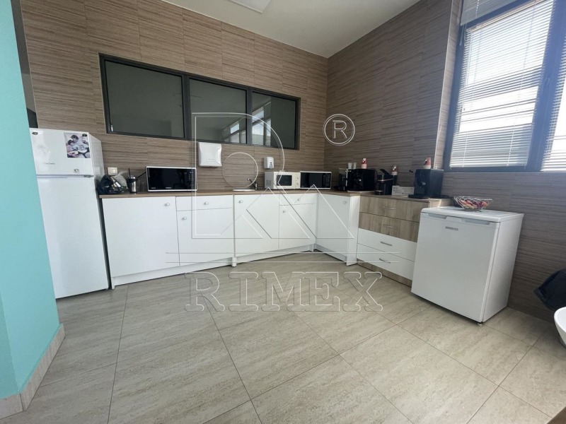 A louer  Bureau Plovdiv , Indoustrialna zona - Sever , 1000 m² | 76300716 - image [8]